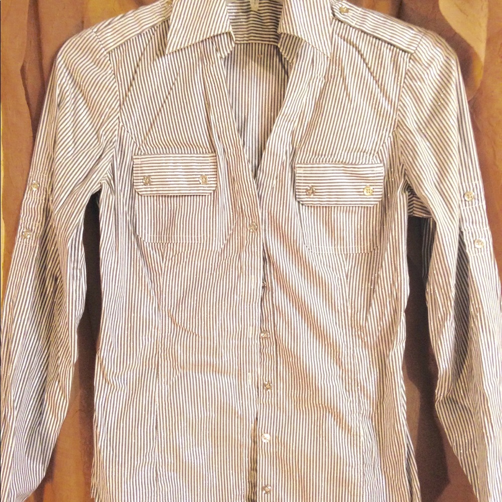 Super cute, long sleeved top